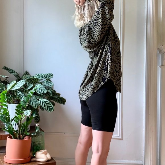 Oversize Cheetah Print Button Down - Picture 6 of 8